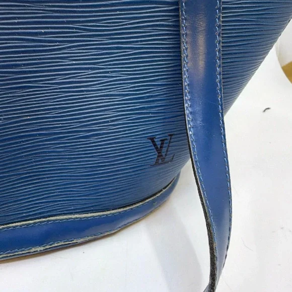 Louis Vuitton Saint Jacques Blue Epi Leather Shoulder Bag - Picture 2 of 8